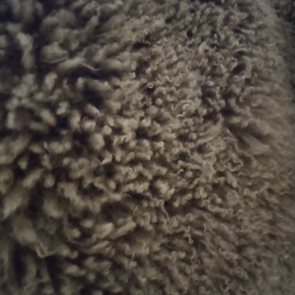 Genuine Sheepskin Rug - Picture 11 of 11
